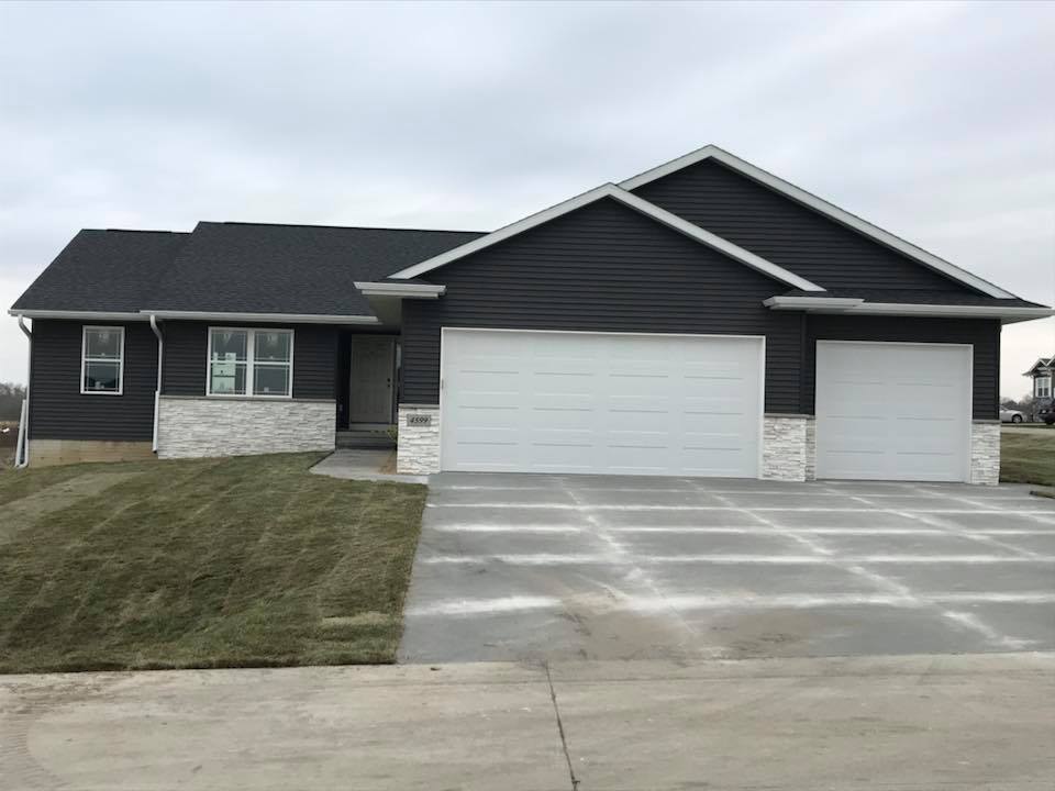 4599 meadow creek palo iowa custom homes
